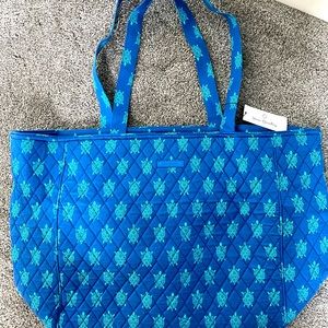 Marine Turtle Vera Bradley tote bag; brand new
